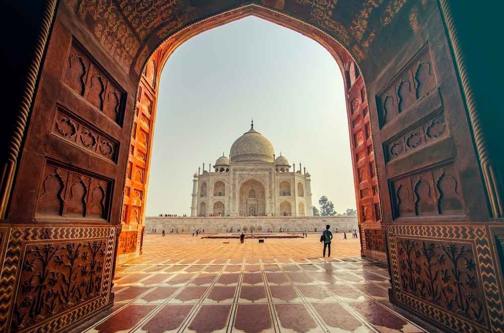 Top Tourist Place In Agra In Hindi