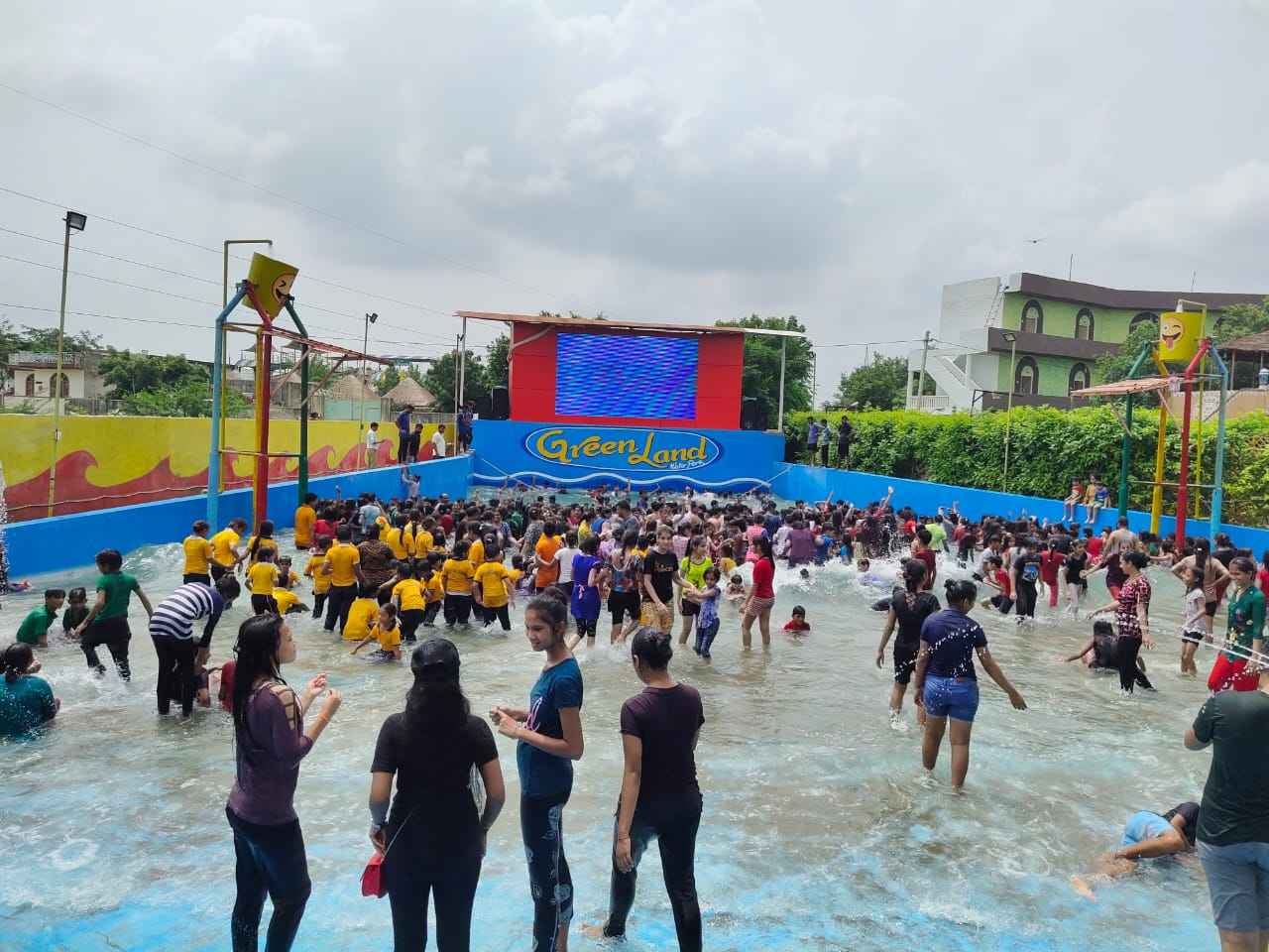 ग्रीनलैंड वाटर पार्क, राजस्थान का सबसे बड़ा वेव पूल Greenland Water