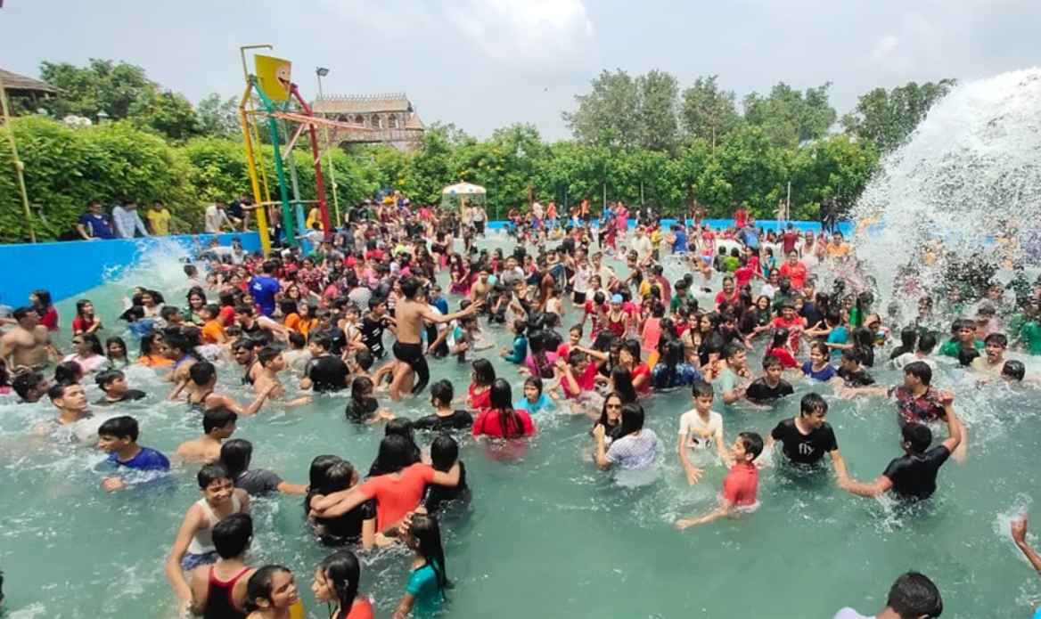 ग्रीनलैंड वाटर पार्क, राजस्थान का सबसे बड़ा वेव पूल Greenland Water