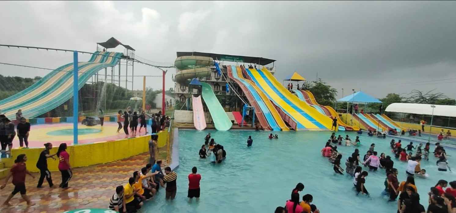 ग्रीनलैंड वाटर पार्क, राजस्थान का सबसे बड़ा वेव पूल Greenland Water