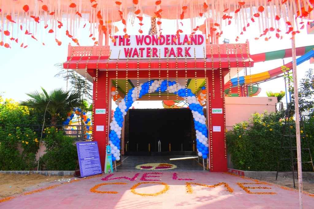 The Wonderland Water Park Jaipur In Hindi