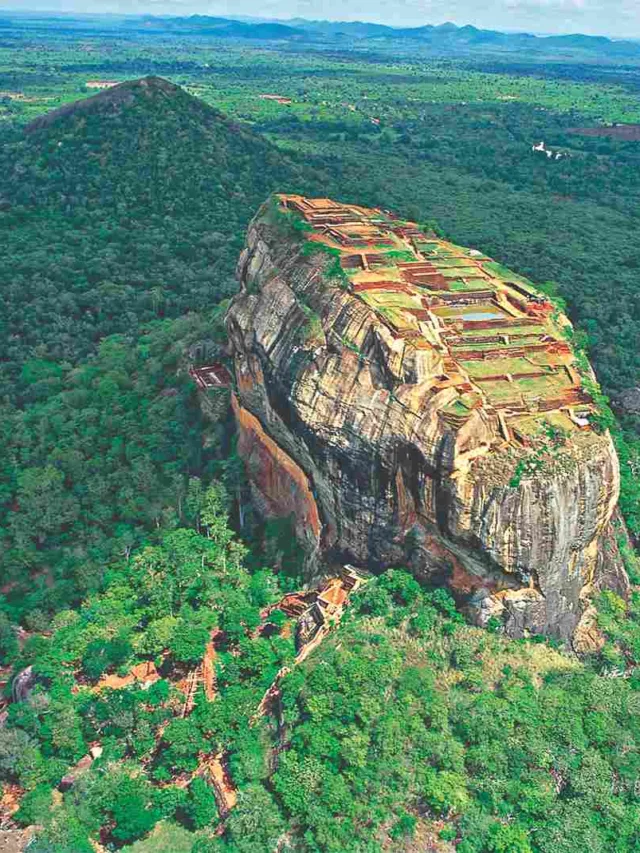 Lion Rock Sigiriya Rock Cave In Hindi