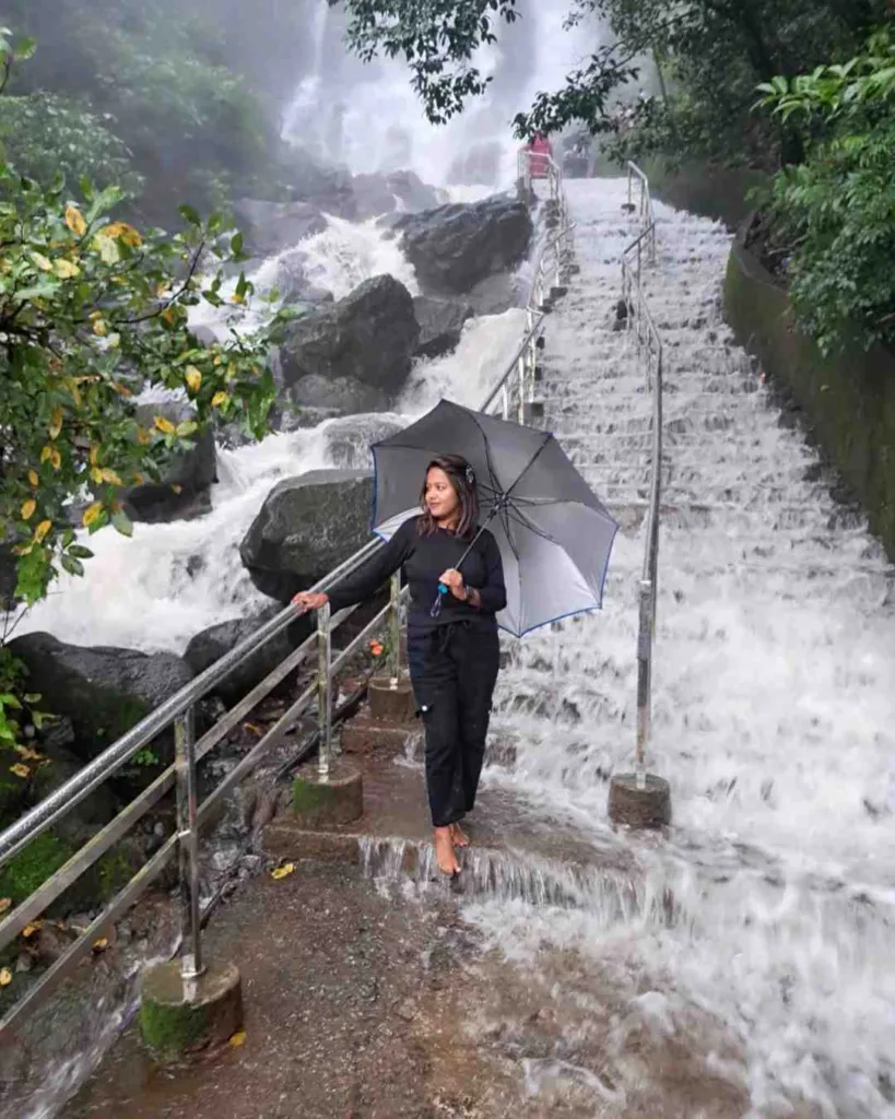 Amboli Waterfall And Hill Station Info In Hindi