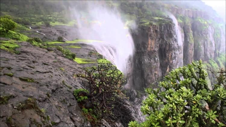 Naneghat Reverse Waterfall Travel Info In Hindi