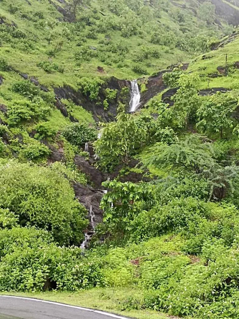 उदयपुर का प्रसिद्ध हिल स्टेशन रायता हिल्स उदयपुर: Beautiful Raita Hills in Udaipur Rajasthan in Hindi Raita Hills in Udaipur Photos