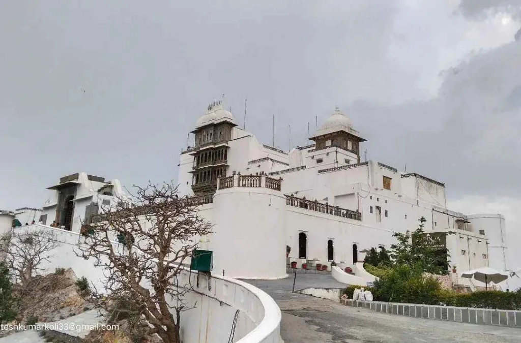 Sajjangarh Palace Udaipur Rajasthan In Hindi