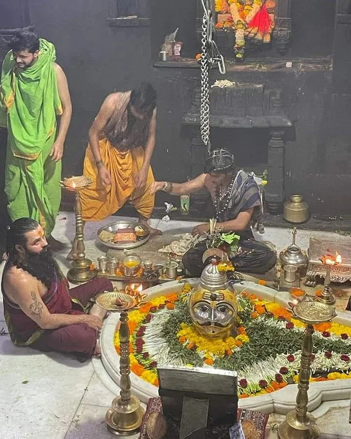 Trimbakeshwar Shiva Temple Nashik in Hindi
