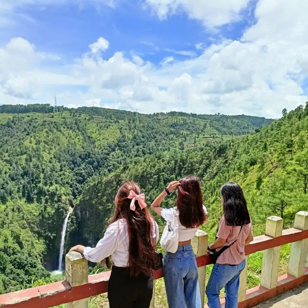 Shillong Tourism Me Ghume Sweet Falls In Hindi 