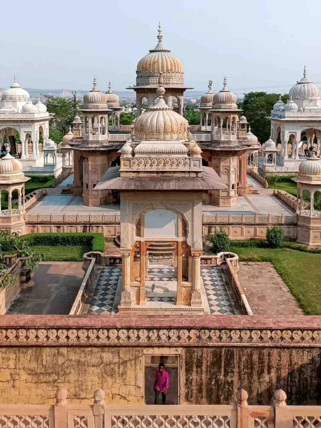 Best Travel Web Stories Gatore ki chhatriyan Stock Photos and Images