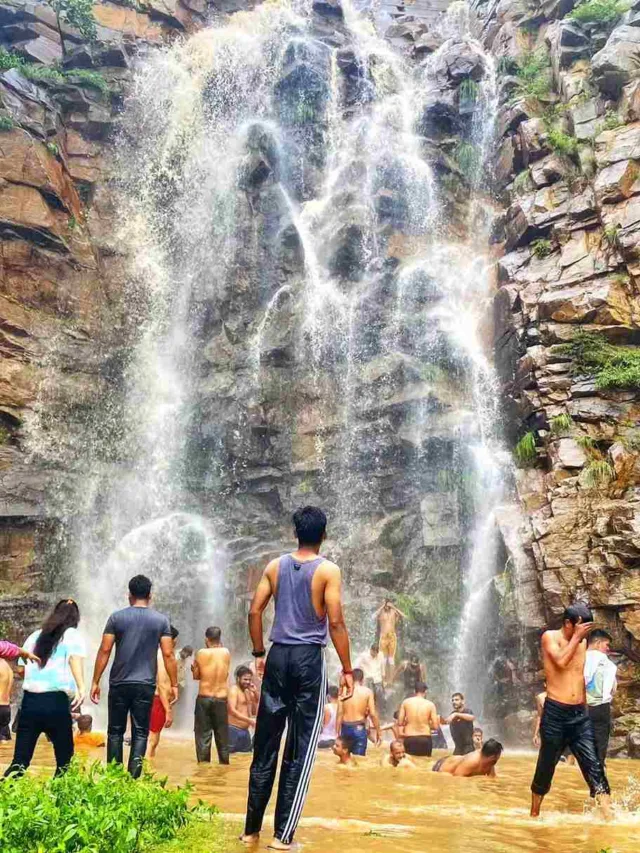 most popular hiking place in Jaipur – Hathni Kund Trek