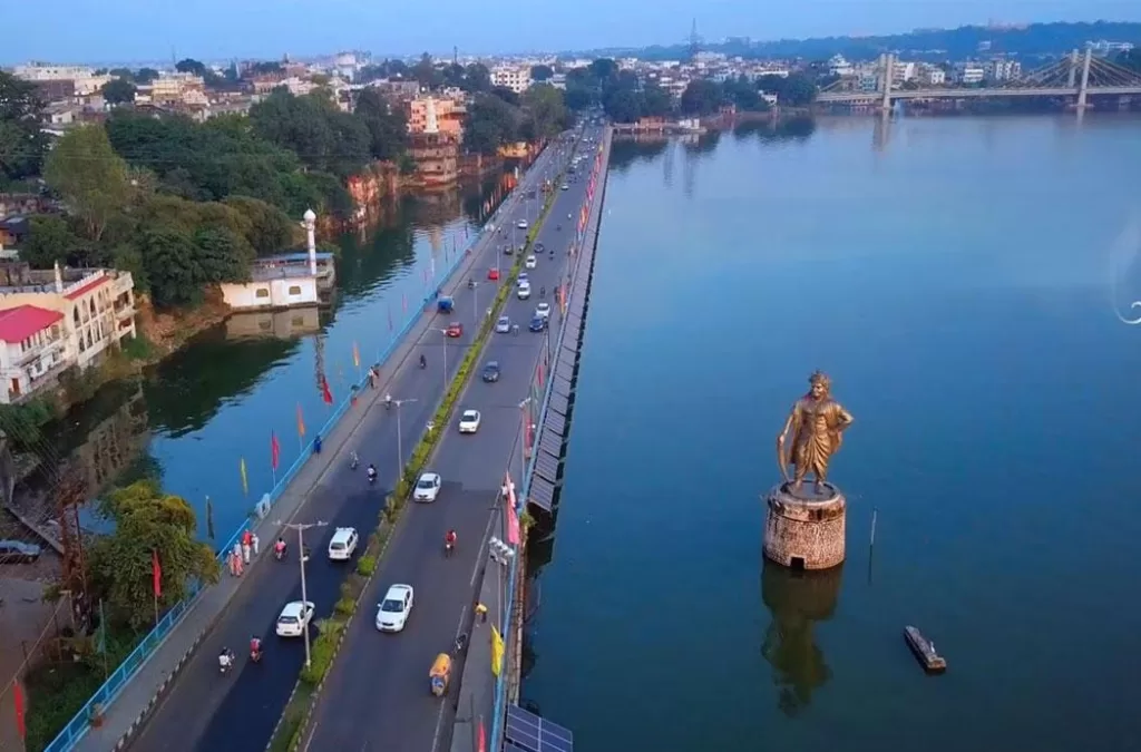 भोपाल में घूमने की सबसे प्रसिद्ध जगहों की जानकारी: Bhopal Best Tourist Places To Visit In Hindi Bhopal Best Tourist Places To Visit In Hindi