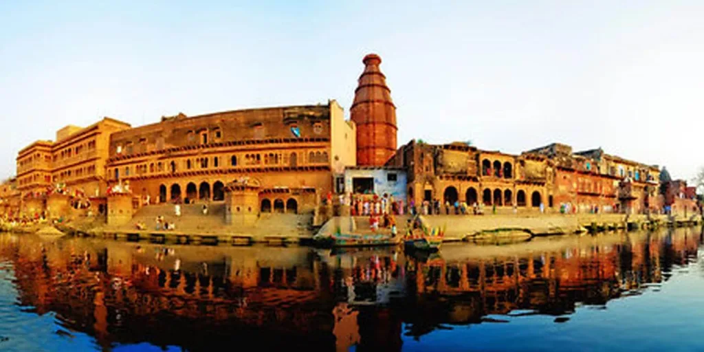 वृंदावन के खूबसूरत पर्यटन स्थल और प्रसिद्ध मंदिर की महत्वपूर्ण जानकारियाँ: Vrindavan Famous Tourist Places In Hindi Keshi Ghat Vrindavan In Hindi - केशी घाट वृन्दावन