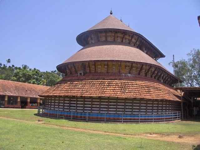 Madhur Mahaganapathi Temple Kerala in Hindi
