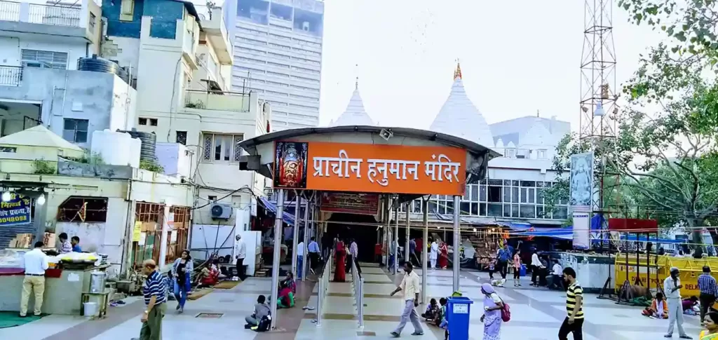 Pracheen Hanuman Mandir, Connaught Place in Hindi