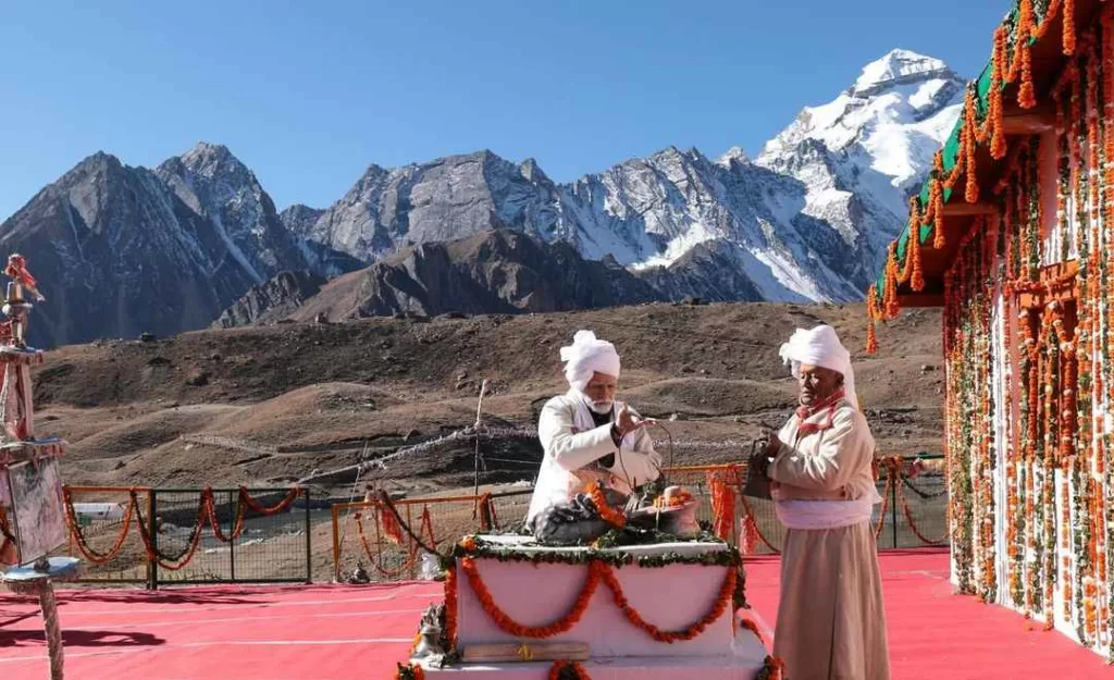 देवी पार्वती को समर्पित पार्वती कुंड में है अलौकिक शक्ति, प्रधानमंत्री नरेंद्र मोदी जी ने की पूजा: Parvati Kund Pithoragarh Uttarakhand Info In Hindi Parvati Kund Pithoragarh Uttarakhand Info In Hindi, Parvati Kund Pithoragarh Uttarakhand Info In Hindi, PM Modi Performs Pooja At Parvati Kund In Pithoragarh, PM Modi visits Adi Kailash in Uttarakhand's Pithoragarh, Best time to visit Parvati Kund, Parvati Kund Pithoragarh Images, Parvati Kund in Uttarakhand Pithoragarh, Legend of Parvati Kund in Pithoragarh, Adi Kailash and Parvati Kund, Prime Minister Narendra Modi at Parvati Kund in Pithoragarh, उत्तराखंड के पिथौरागढ़ पहुंचे पीएम मोदी, Adi Kailash Yatra Tour Package from Kathgodam, parvati kund pithoragarh history in hindi