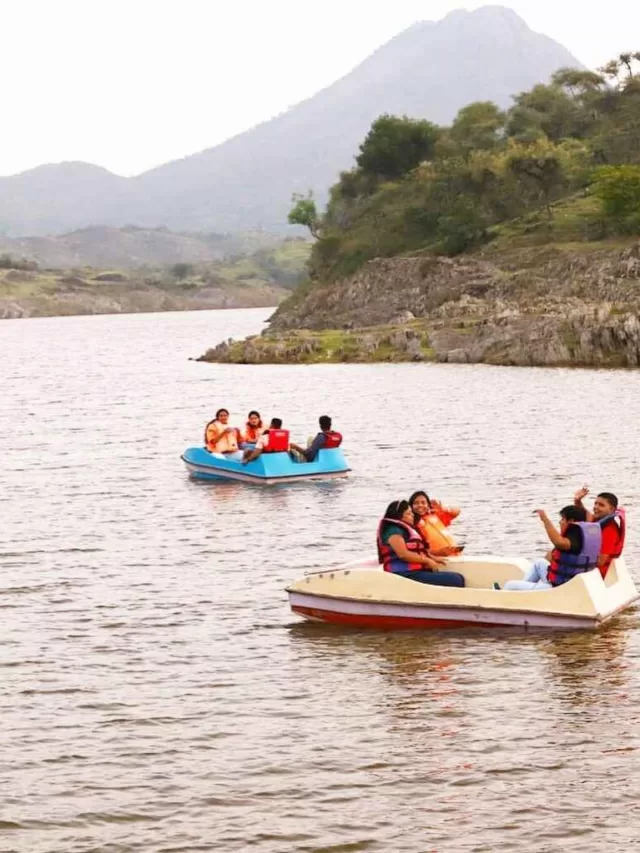 Best Travel Web Stories Amarchandiya Lake udaipur