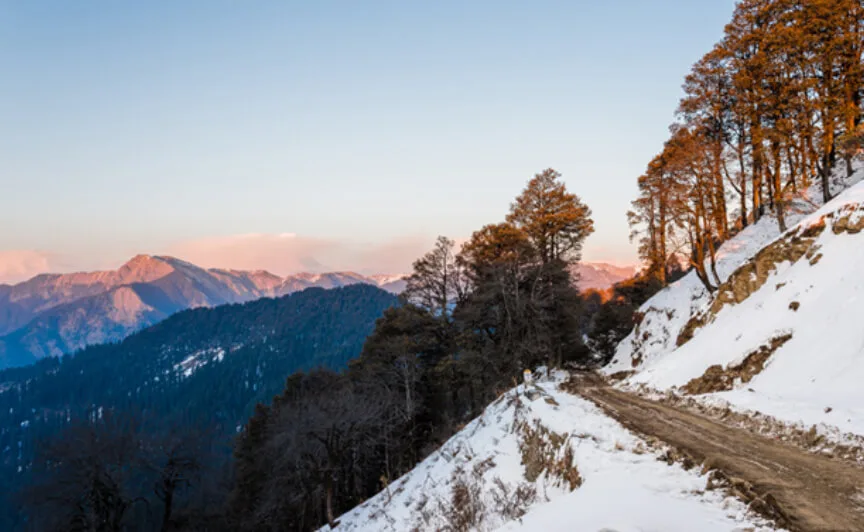 दिलकश और मनमोहक नजारों से घिरी हिमाचल की तीर्थन घाटी घूमने की जानकारी: Tirthan Valley Himachal Travel Info In Hindi Jalori Pass Tirthan Valley