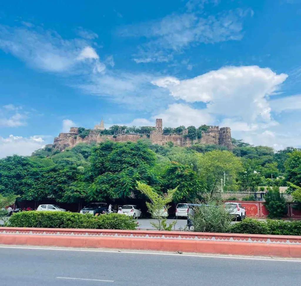 साल में एक बार खुलता है जयपुर का ये चमत्कारी प्राचीन शिव मंदिर: Eklingeshwar Mahadev Temple Jaipur In Hindi Eklingeshwar Mahadev Temple Jaipur In Hindi