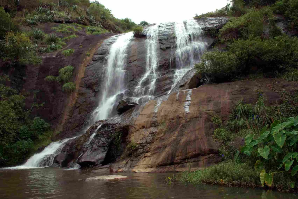 Kalhatty Waterfalls Ooty Ka Tourist Spot In Hindi